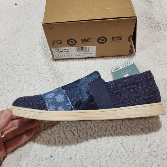 NEW REVITALIGN Women's Lydia Patchwork Sneaker Denim SIZE 8 - Picture 4 of 6